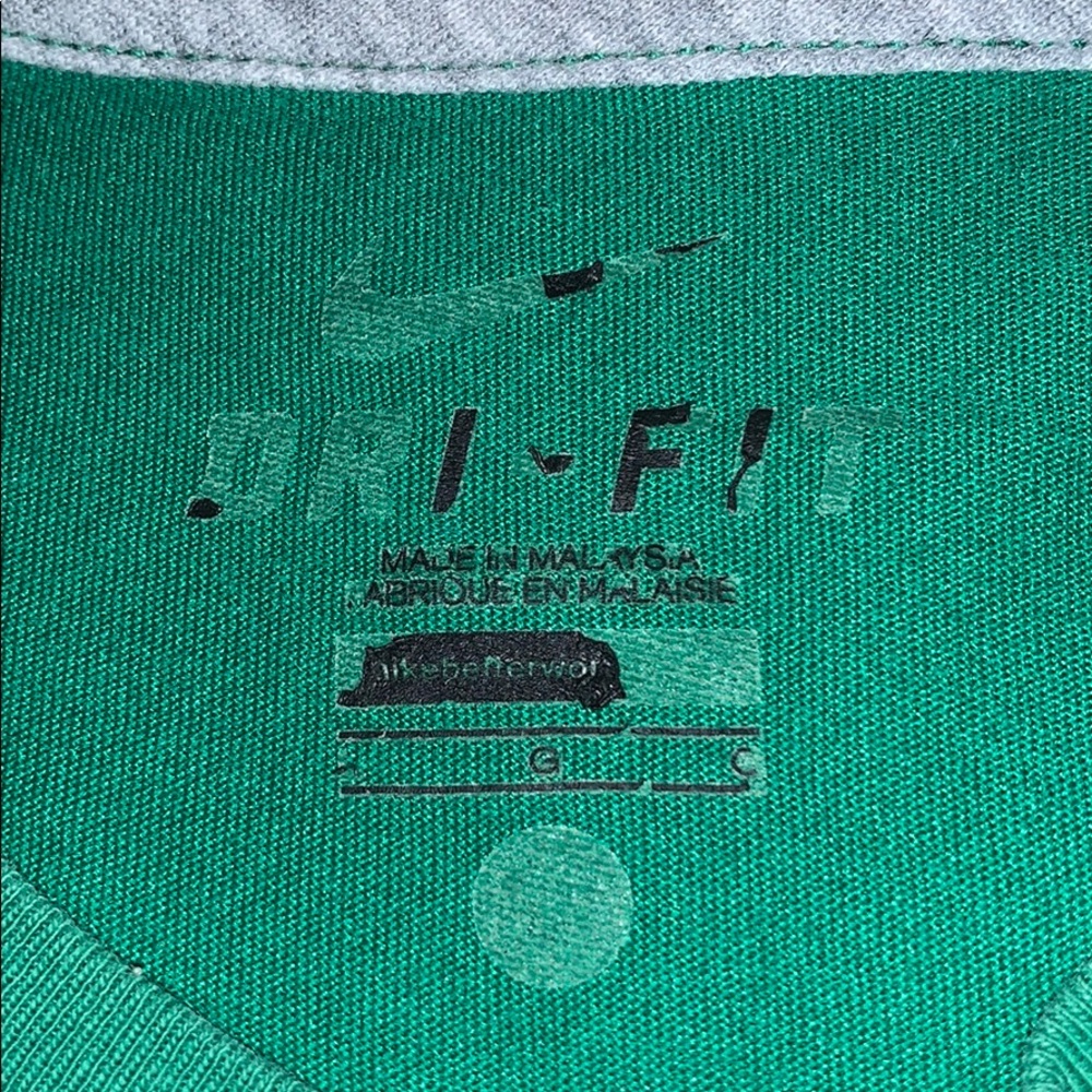 Nike Dri-Fit Tee - Picture 3 of 3